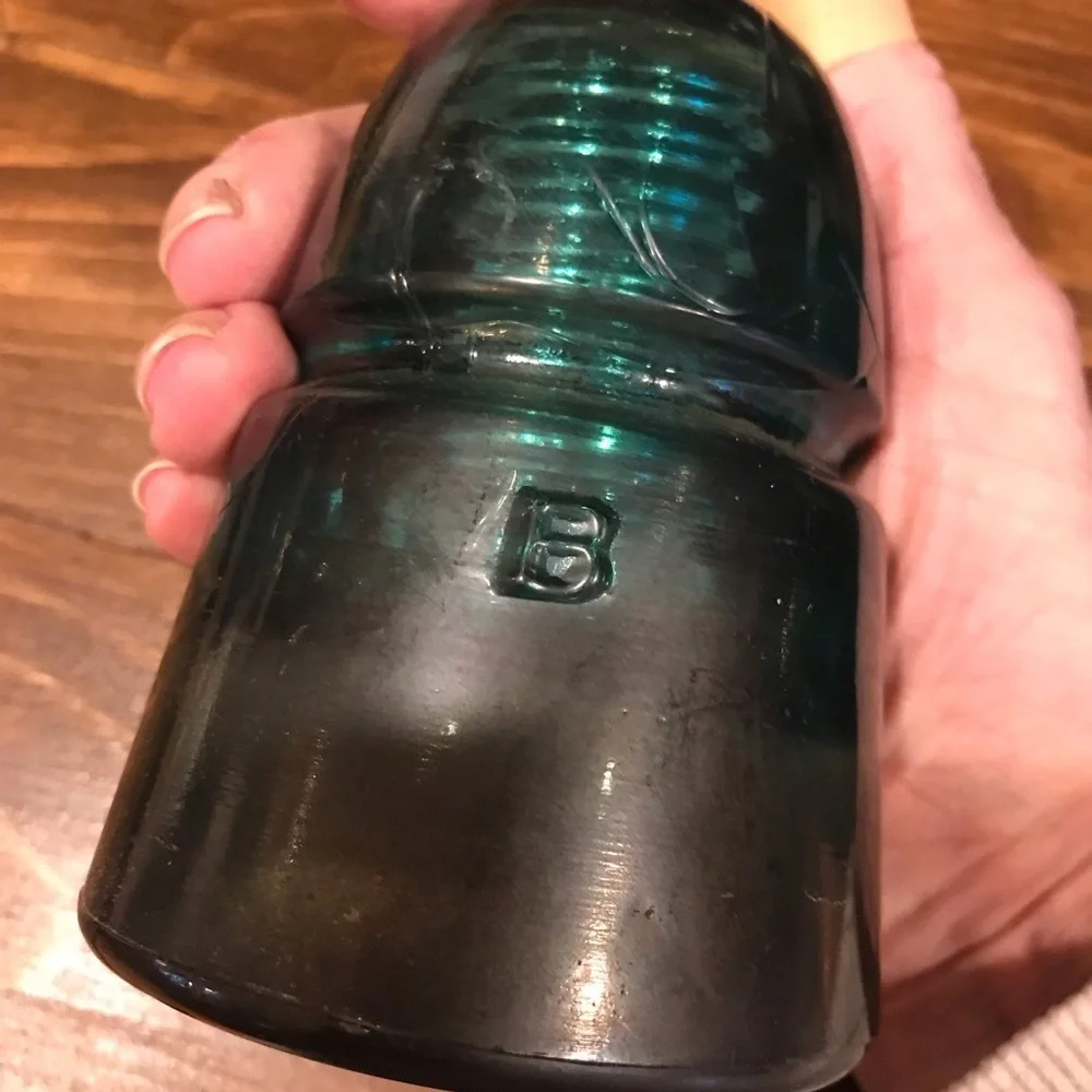▪️VINTAGE 1900’s Glass Beehive Insulators